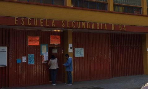 Encuentran arma a estudiante de 13 años en secundaria de Azcapotzalco