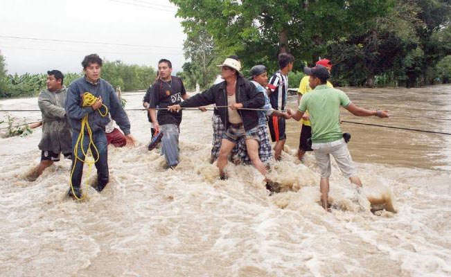 Ríos causan inundaciones #Chiapas