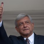 Oportunistas como Zoé Robledo buscan colgarse de la creciente popularidad de López Obrador