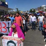 ‘Caravana Tejiendo 43 Esperanzas’ marcha en Oaxaca