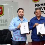 Firma Ayuntamiento de Tuxtla convenio de colaboración con UVM