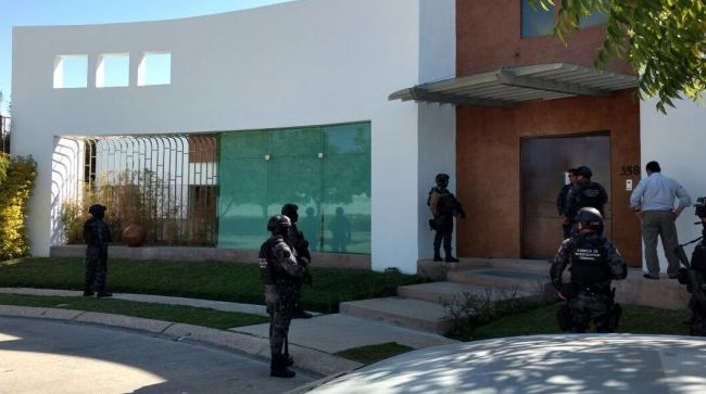 Catean casa de suegros de Javier Duarte en Chiapas; hallan 54 mil dólares en efectivo