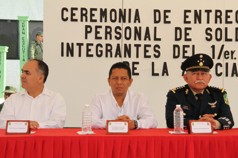 Llaven Abarca invita a formar parte de la policía estatal, a egresados del S.M.N