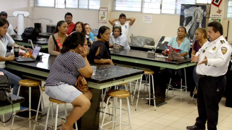 SSyPC realiza Operativo Mochila en secundaria técnica 134 de Chiapa de Corzo