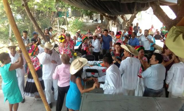 Invita Fernando Castellanos y el Grupo Cocina Tradicional Zoque al primer aniversario del Domingo de Plaza en Copoya