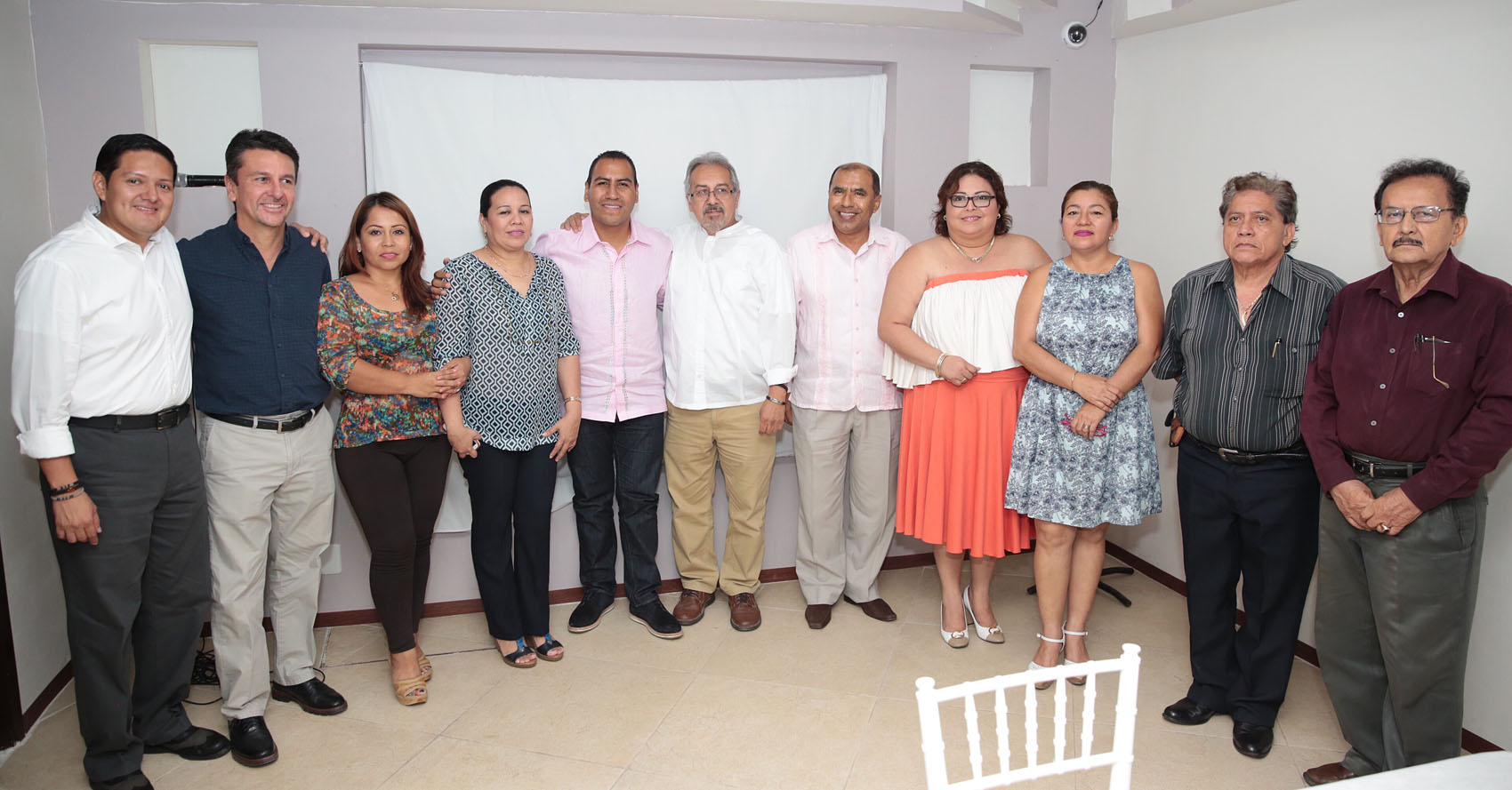 Se reúne Eduardo Ramírez con sector literario del Soconusco