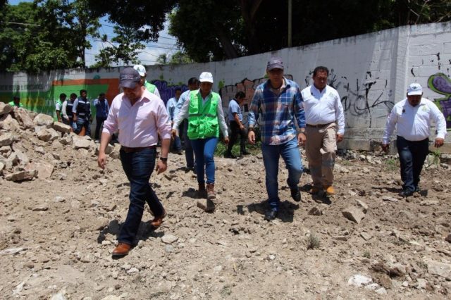 Supervisa Fernando Castellanos trabajos preventivos en el río Sabinal