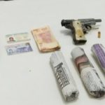 SSyPC asegura drogas y arma a dos personas en Cintalapa