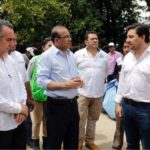 Fernando Castellanos y Alfonso Navarrete supervisan trabajos y entregan ayuda humanitaria