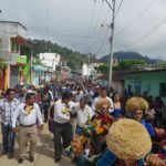 HOY LA FUNDACIÓN GUIRAO. PRESENTE EN EL MUNICIPIO DE OCOTEPEC, CAMINANDO CON PASOS FIRMES, BAJO LA BATUTA DE NUESTRO AMIGO «MARBEY».