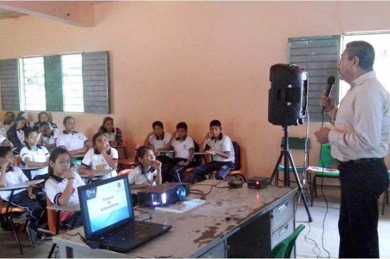 Fiscalía de Chiapas implementa pláticas preventivas con estudiantes de Chiapa de Corzo