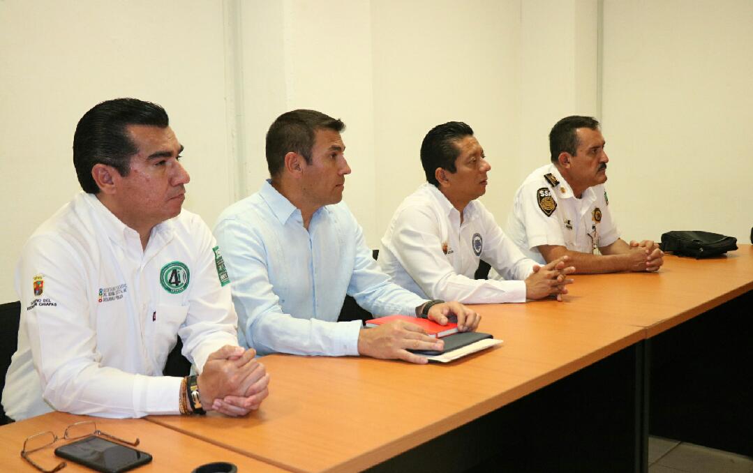 Llaven Abarca, anuncia relevos en la Policía