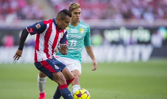 Chivas sigue en la senda de la derrota: fue 0-2 con León por Boselli y Andrade en Estados Unidos.