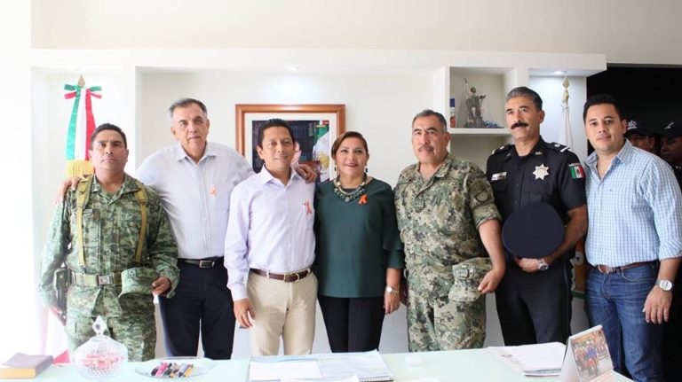 Llaven Abarca entrega armamento a Policía Municipal de Tonalá