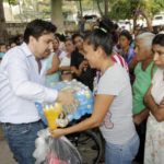 Entrega Fernando Castellanos ayuda humanitaria para enfrentar la temporada invernal