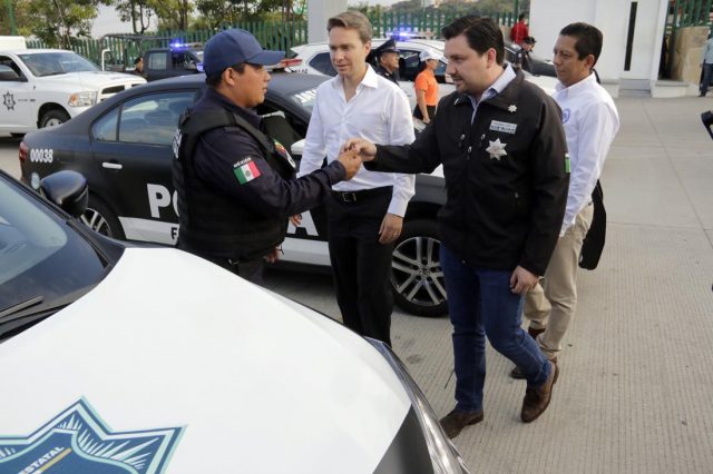 Con mayor equipamiento se fortalece la seguridad en Tuxtla Gutiérrez: Fernando Castellanos