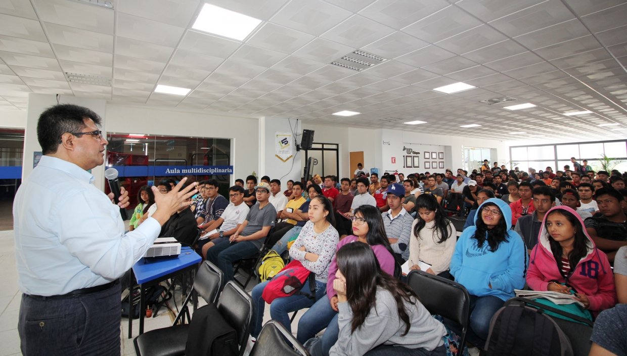 Capacitan en eficiencia energética a estudiantes de la Politécnica de Chiapas