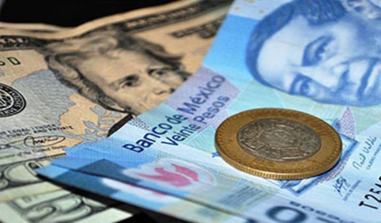 El dólar llega a 20.10 pesos al menudeo