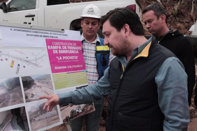 Supervisa Fernando Castellanos la obra de la rampa de frenado de emergencia “La Pochota”