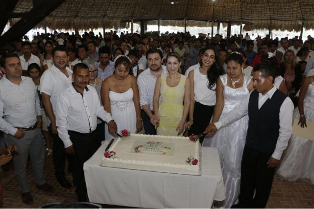 Celebran Fernando Castellanos y Martha Muñoz “Bodas colectivas 2018”