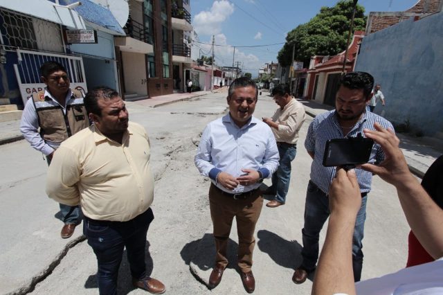 Supervisa Carlos Molano avance de obras de rehabilitación de drenajes y agua en Tuxtla