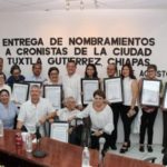 Reconoce Carlos Molano la labor de los cronistas para mantener viva la historia de Tuxtla