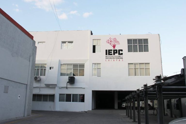 Cumplen un año miembros del Servicio Profesional Electoral Nacional en el IEPC