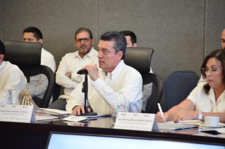 Encabeza AMLO reunión sobre el Tren Maya; Rutilio Escandón presente