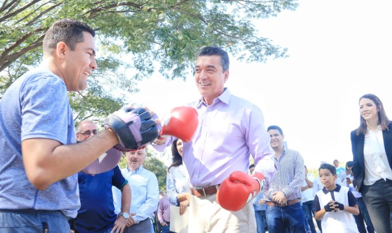 Asiste Rutilio Escandón al Festival Deportivo de Exhibición