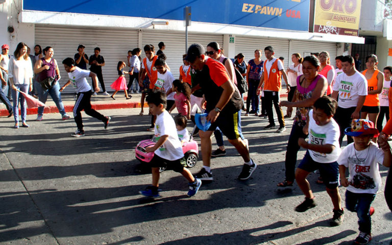 Preside Tania Robles 5ª Carrera Igualdad para Todos en el Deporte