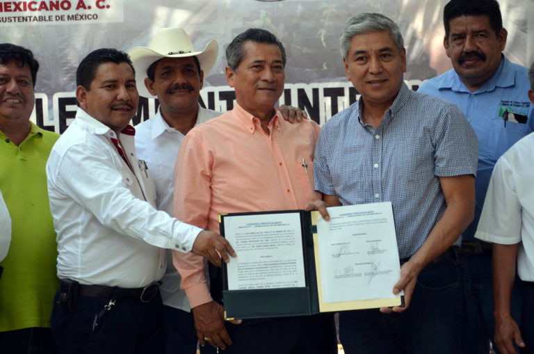 En el Campus IV Celebran firma de convenio de colaboración UNACH y el Consorcio Social del Café Mexicano A.C.