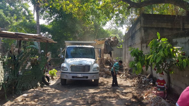 Para preservar la salud de la población… GOBIERNO MUNICIPAL CLAUSURA BASURERO CLANDESTINO EN COLONIA MORELOS