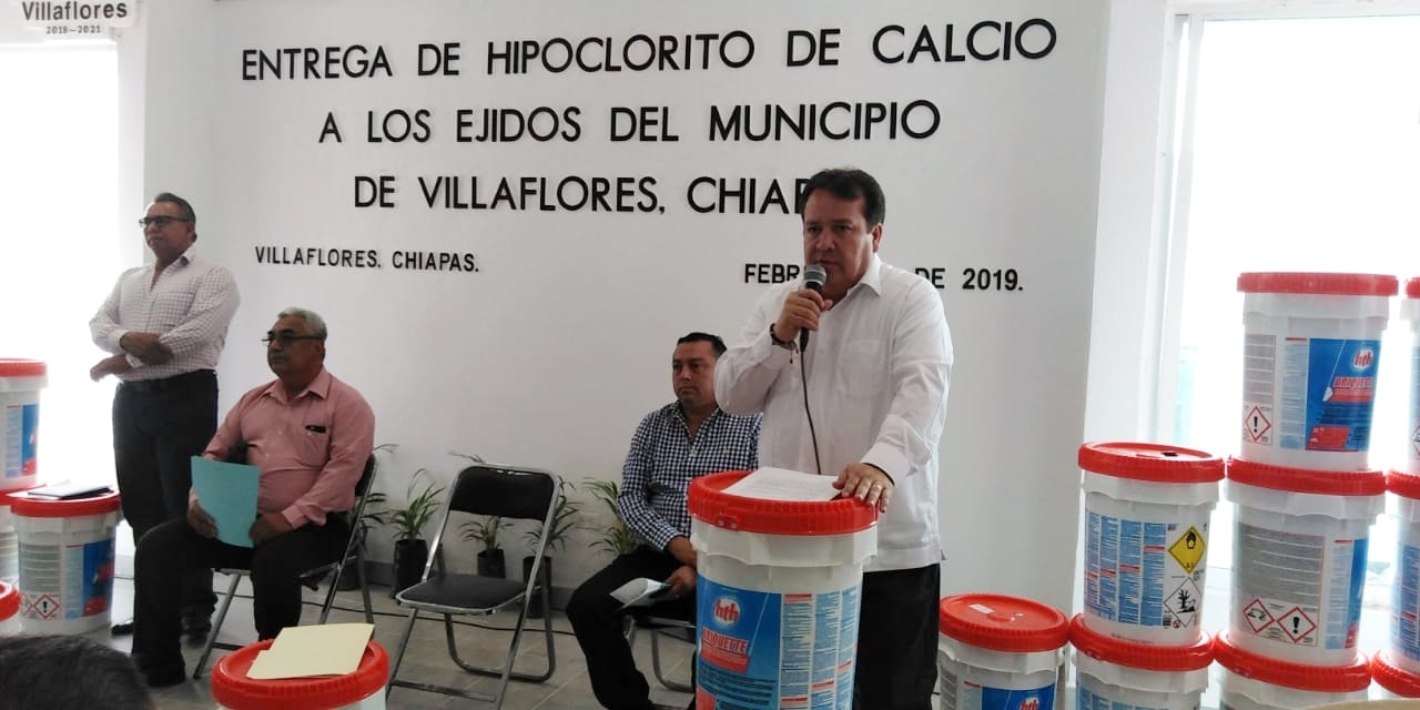Mariano Rosales Zuarth hizo entrega de hipoclorito de calcio a los ejidos del municipio