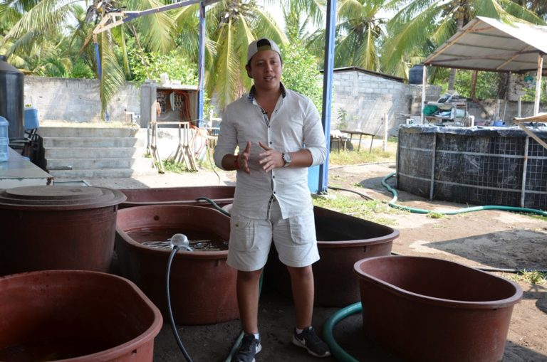 Estudiante de Sistemas Costeros de la UNACH desarrolla el Proyecto  de Acuacultura Sustentable