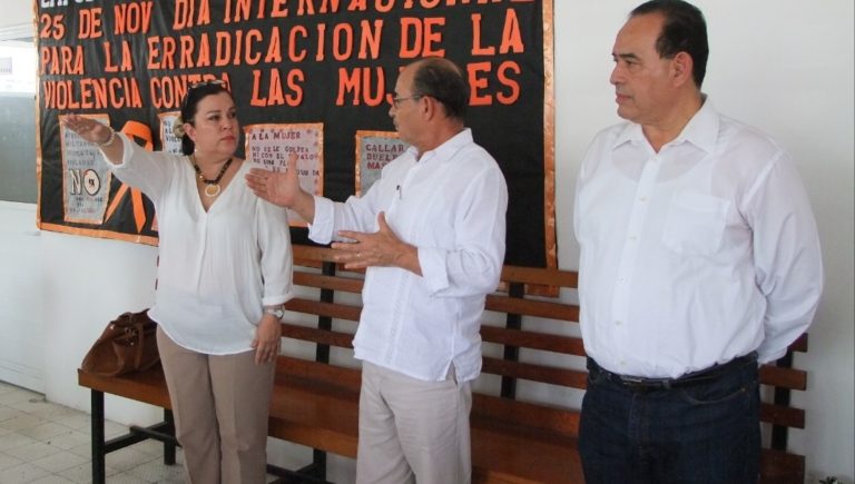 Con acciones a favor de las tapachultecas… ALCALDE ÓSCAR GURRÍA REDOBLA ESFUERZOS PARA PREVENIR Y ERRADICAR LA VIOLENCIA DE GÉNERO