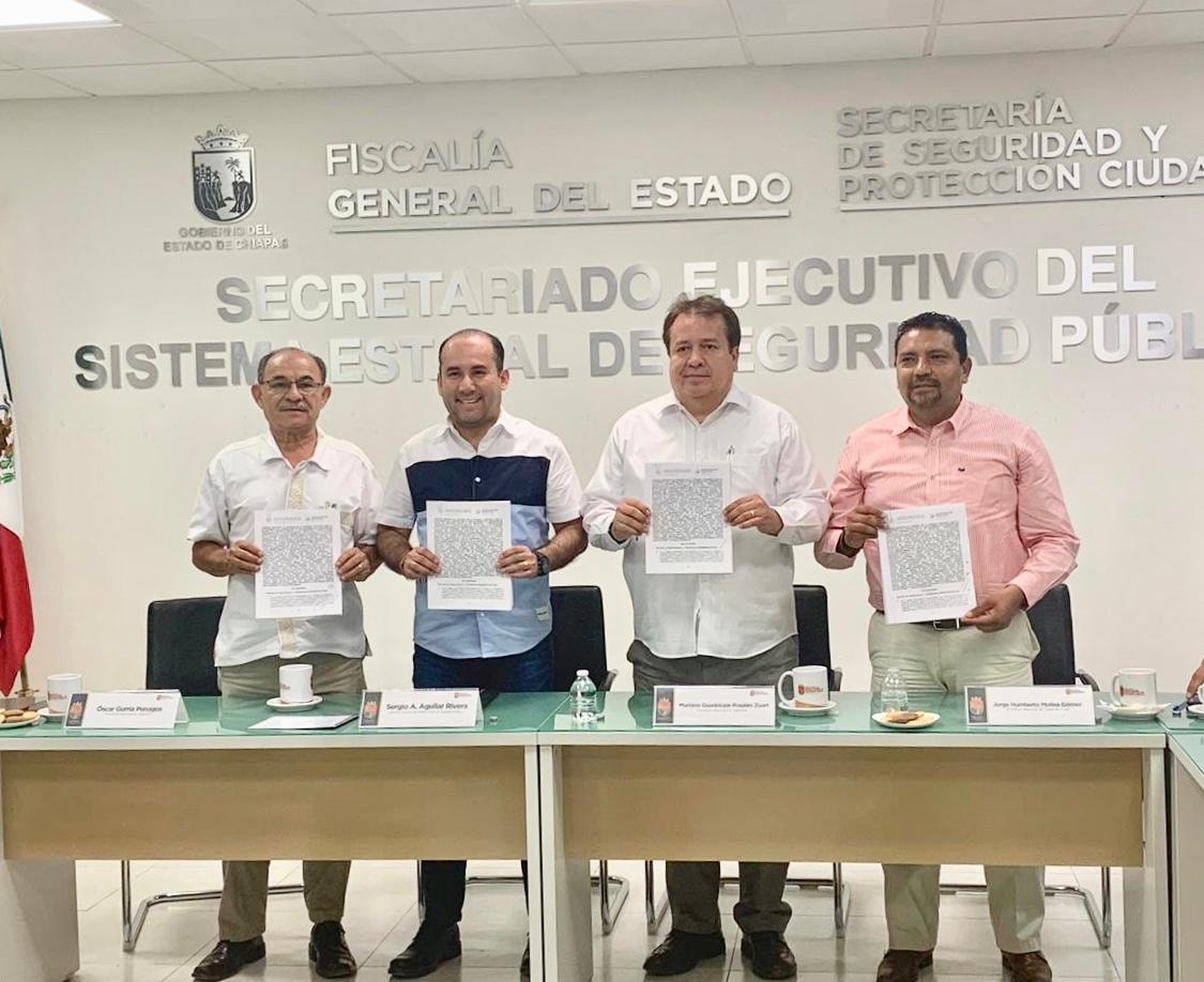 Mariano Rosales acude a firma de convenio de subsidio en materia de seguridad en Tuxtla Gutiérrez.