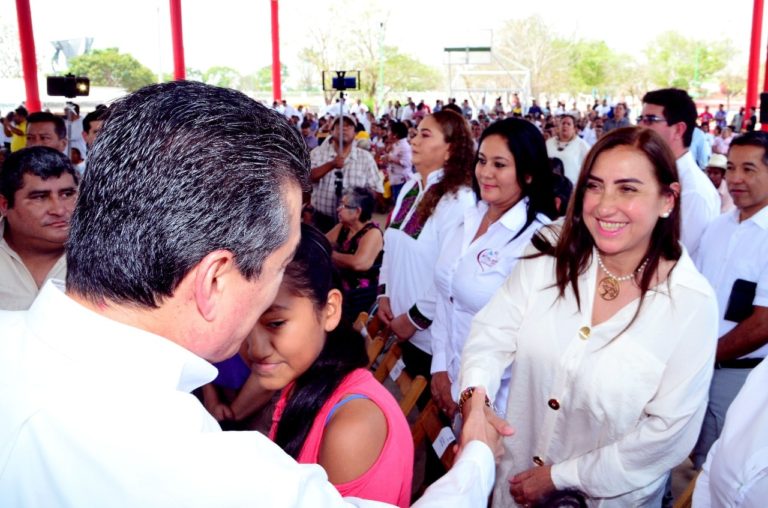 Rutilio Escandón apoya a personas vulnerables de Villaflores a través del Dif municipal