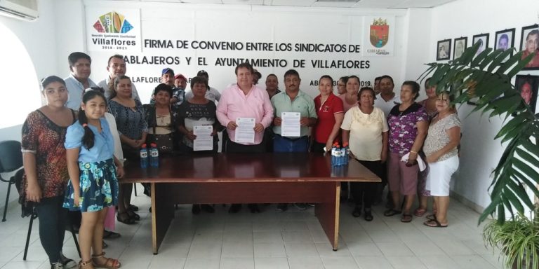 Mariano Rosales firma convenio histórico con tablajeros de Villaflores