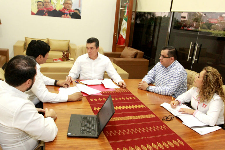 Rutilio Escandón sostiene encuentro con titular de Infonavit