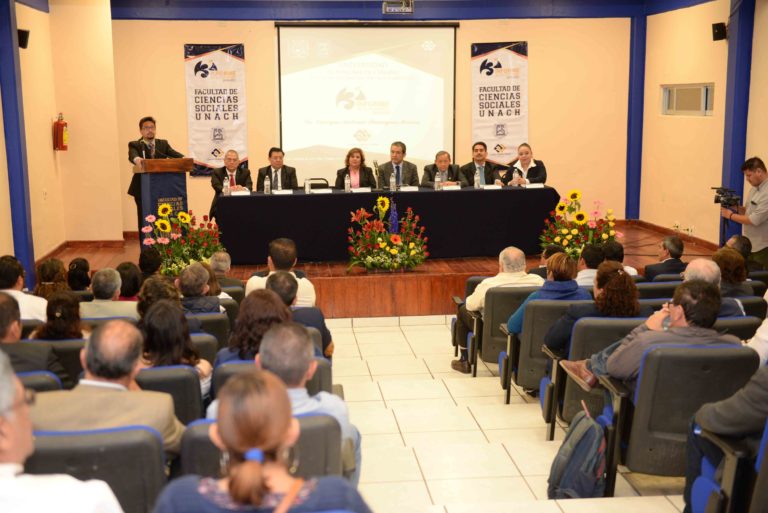 Destaca Facultad de Ciencias Sociales de la UNACH por su compromiso con la calidad académica