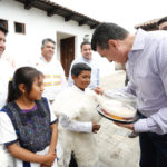 Inaugura Rutilio Escandón Tianguis Orgánico de Corazón, en San Cristóbal de Las Casas