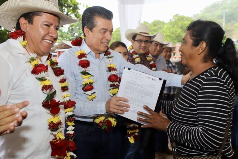 Constata Rutilio Escandón entrega de apoyos del programa Crédito Ganadero a la Palabra