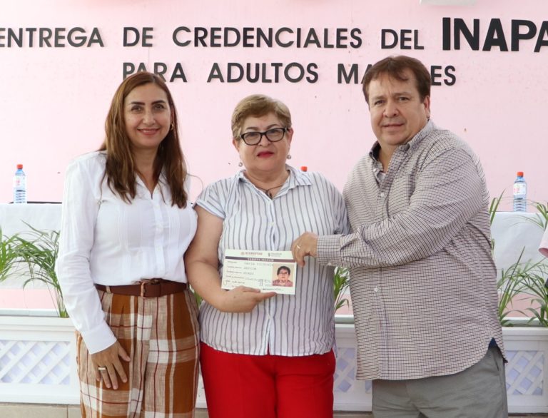 Entrega de tarjetas INAPAM (Instituto Nacional de las Personas Adultas Mayores)