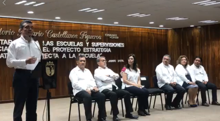 Entrega de Tarjetas a las Escuelas y Supervisiones Beneficiadas por el Proyecto ‘Estrategia de Atención Directa a la Escuela’