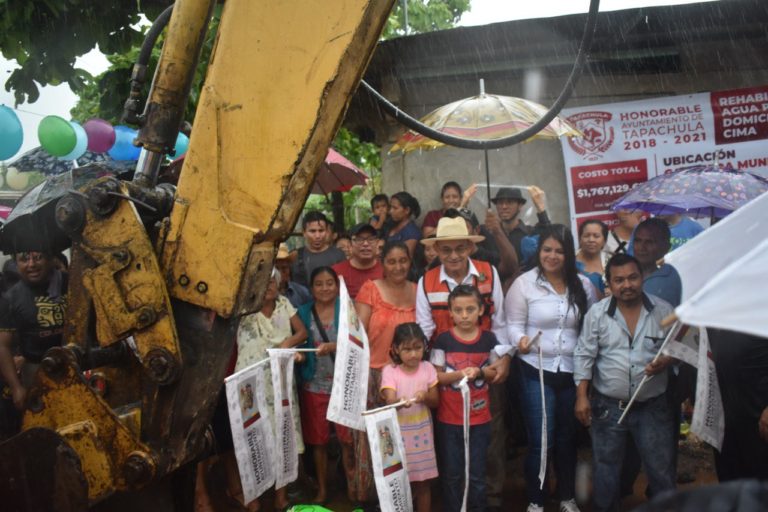 Ni las lluvias impidieron el inicio de los trabajos… CON OBRAS DE BENEFICIO SOCIAL, EDIL ÓSCAR GURRÍA LE CUMPLE A LOS TAPACHULTECOS