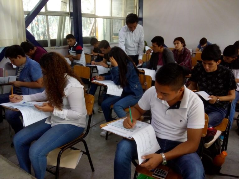 Presentan más de 12 mil jóvenes el examen de admisión de la UNACH