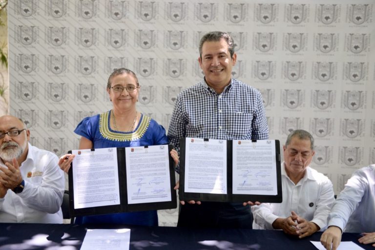 Firman convenio de colaboración UNACH y SEMAHN