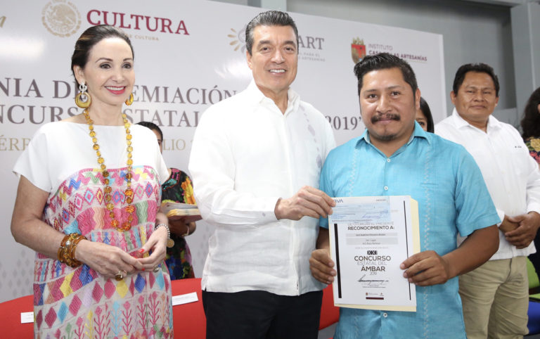 Reconoce Rutilio Escandón a ganadores del XXI Concurso Estatal del Ámbar 2019