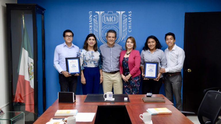 Alumnos de la UNACH se clasificaron a la fase final del IV Concurso Nacional de Mediación