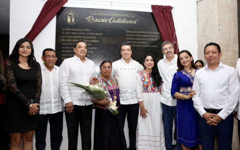 Destaca Rutilio Escandón aportación al arte, cultura y sociedad de Petrona de la Cruz